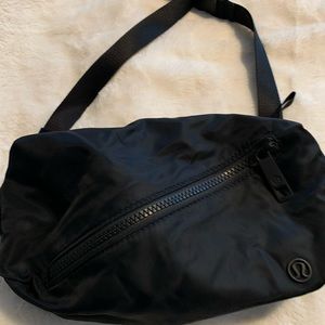 Lululemon black hip bag